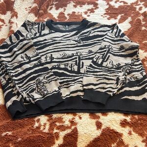 Black and Gray Patterned Sweatshirt